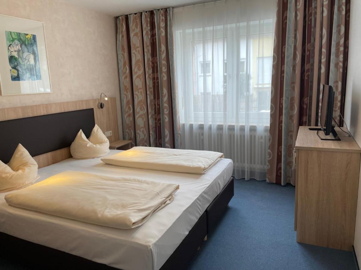 Hotel Apollo Garni レーゲンスブルク エクステリア 写真