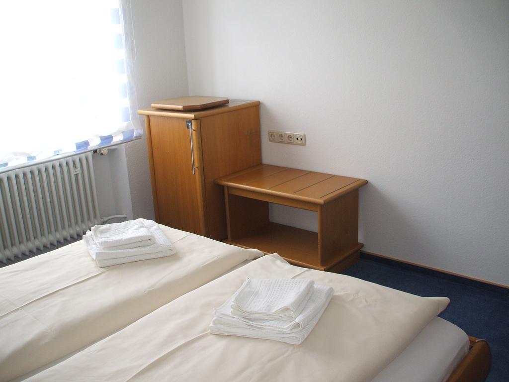 Hotel Apollo Garni レーゲンスブルク エクステリア 写真