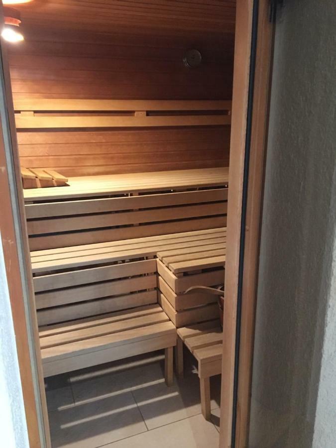 Hotel Apollo Garni レーゲンスブルク エクステリア 写真